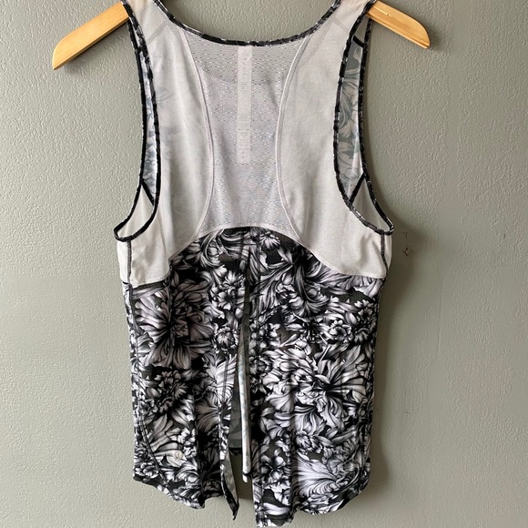 Lululemon tie back sculpt tank - Picture 6 of 8